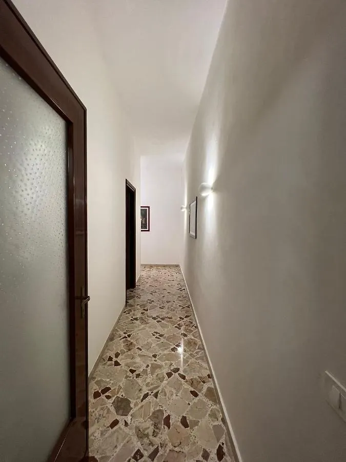 A Due Passi Dal Centro Villa Marsala 0*,