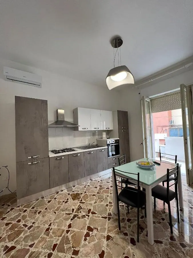 A Due Passi Dal Centro Villa Marsala Italia