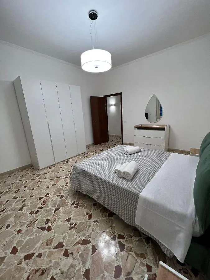 A Due Passi Dal Centro Villa Marsala 0*,